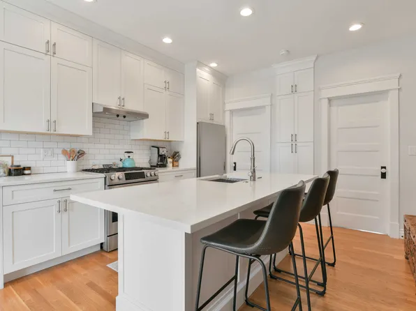 43 1/2 Charter St APT 4, Boston, MA 02113