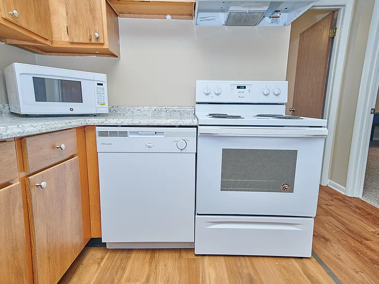 Crimson Hawk Student Housing — Photo 35