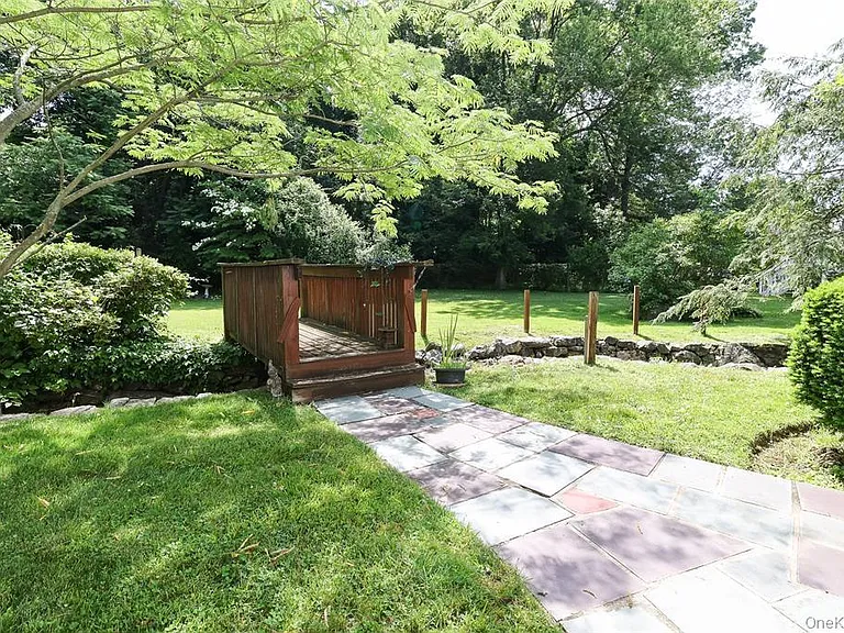 199 Hanson Ln — Photo 10