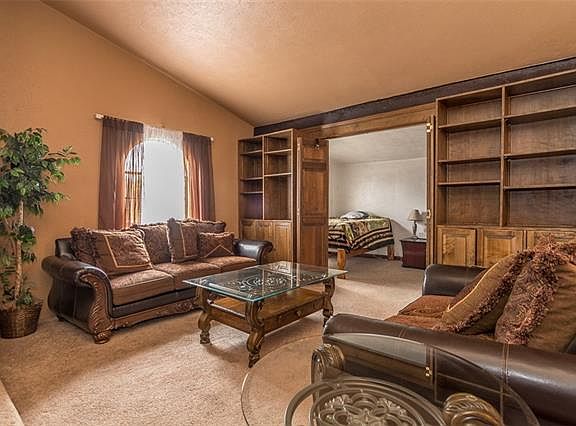 3rd image of 10705 Black Walnut Dr