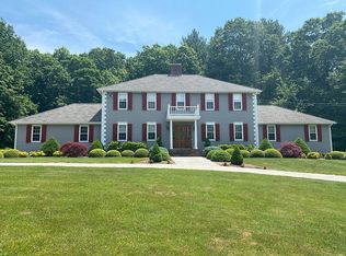 55 Woodland Dr, Bridgewater, MA 02324