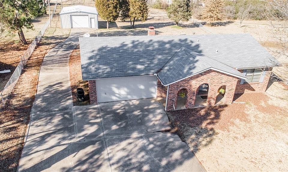 1st image of 40 Alpine Dr