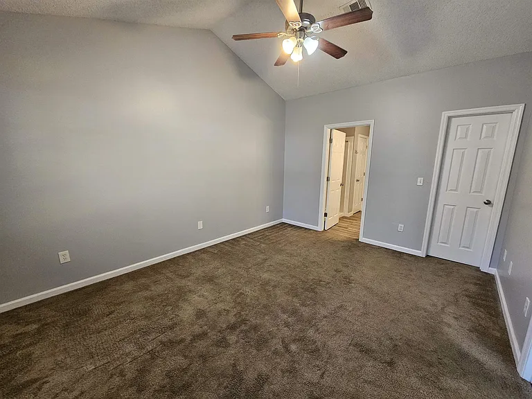 2428 Beechnut Ln — Photo 7