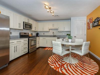 144 Hart St APT 24, Taunton, MA, 02780