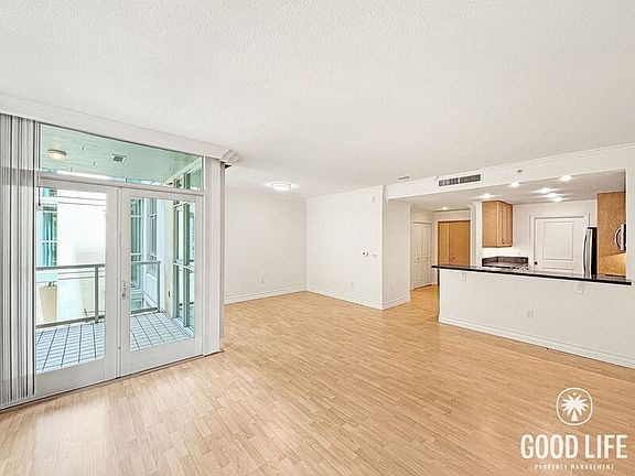 4th image of 850 Beech St Unit 304