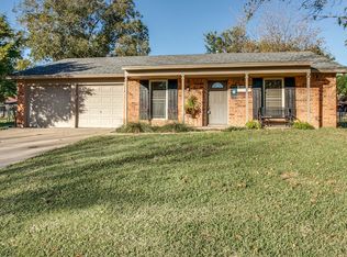 5636 Belfast Ln, North Richland Hills, TX 76180