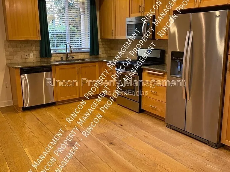 130 N Garden St #1107 — Photo 4