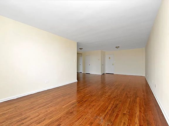 4th image of 10-40 Neilson St #6F