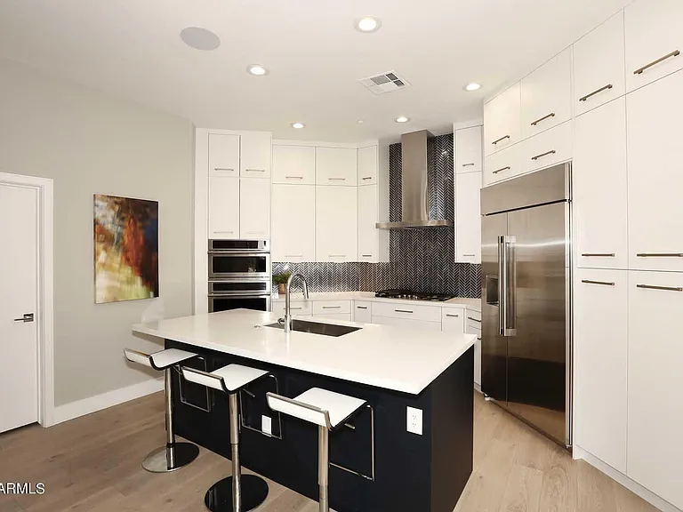 7305 E Del Acero Dr — Photo 26