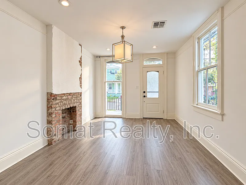 3 bed, 1.0 bath, 1000 sqft, $1,750 — Photo 2