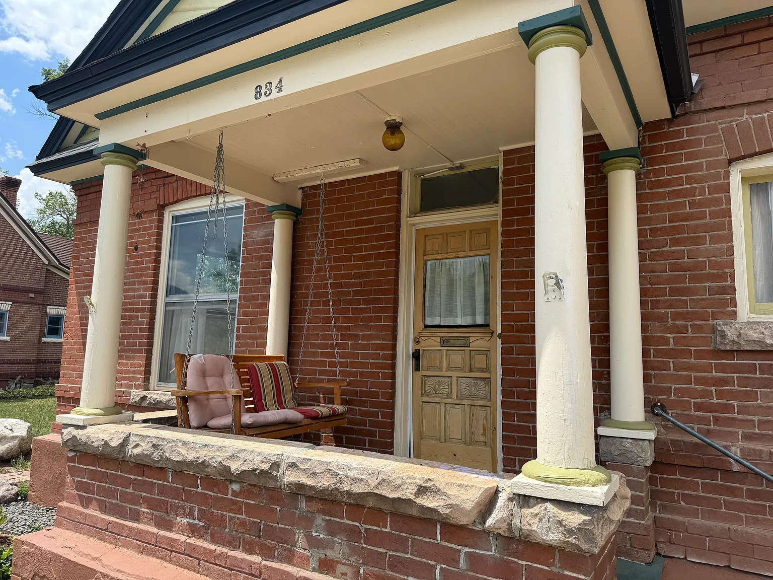 3 bed, 1.5 bath, 1580 sqft, $3,000 — Photo 2