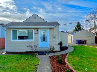 7424 S Warner St, Tacoma, WA 98409