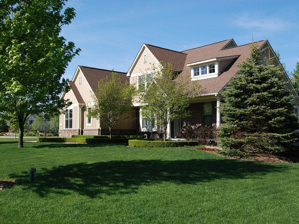1st image of 11589 Wellington Ct #145