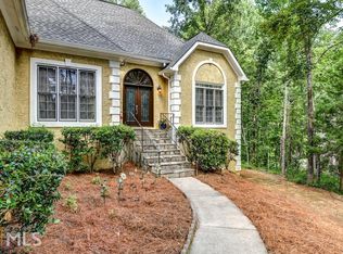 10380 Shallowford Rd, Roswell, GA 30075