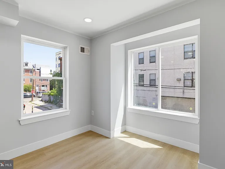 1511 W Flora St — Photo 14