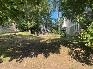 4235 Charlotte St, Kansas City, MO 64110