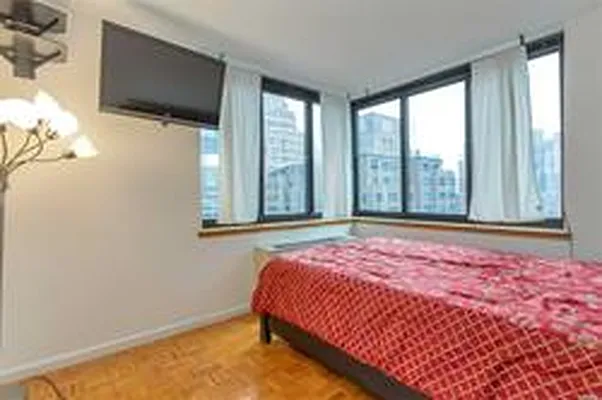 Rented by Keller Williams Realty Gold Coast | media 39