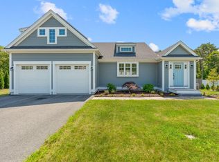 7 Maxwell Ln, Sandwich, MA 02563