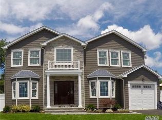 24 Forte Ave, Old Bethpage, NY 11804