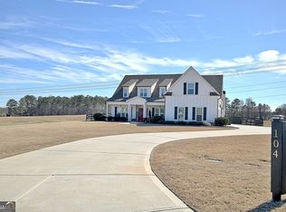 104 Noble View Dr, Senoia, GA 30276