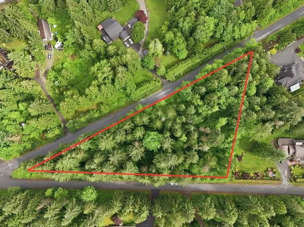 12540 Blue Mountain Cres, Maple Ridge, BC V2W 1N7
