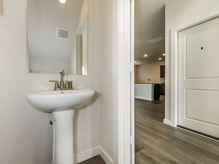 302 Patton Ln — Photo 15