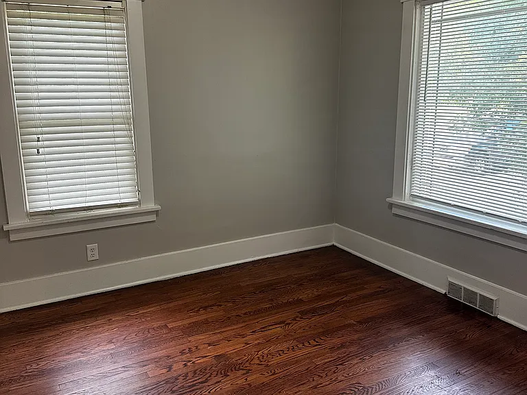 5402 Florence Blvd — Photo 6