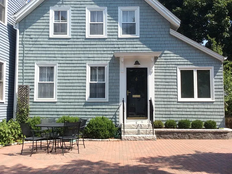 4 Atkinson St — Photo 1