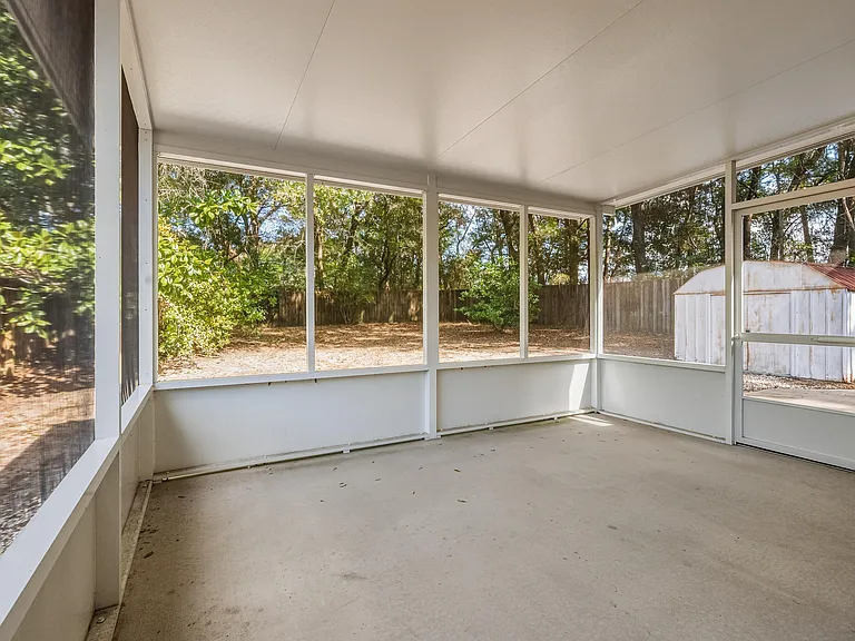 206 Esmond Ct — Photo 48