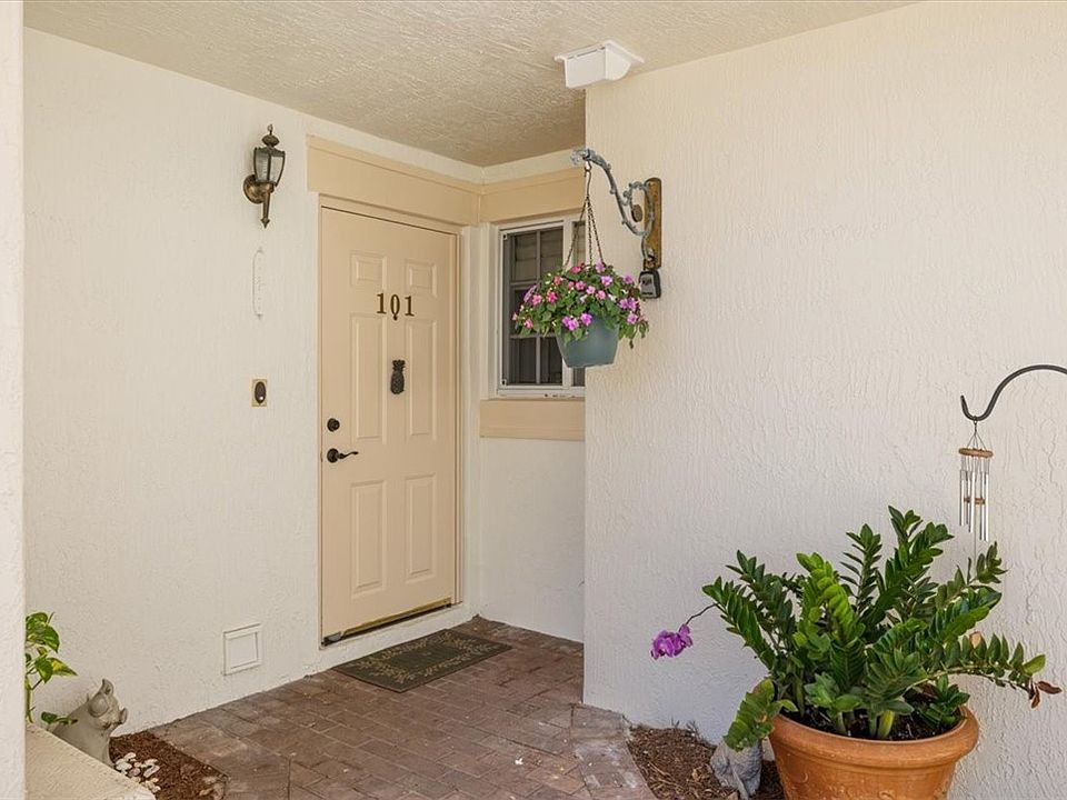 1st image of 512 7th Sq APT 101