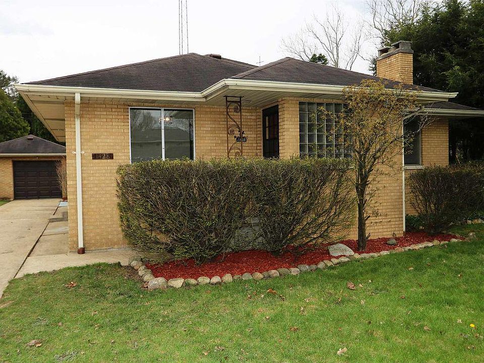 1st image of 1428 Woodlawn Blvd