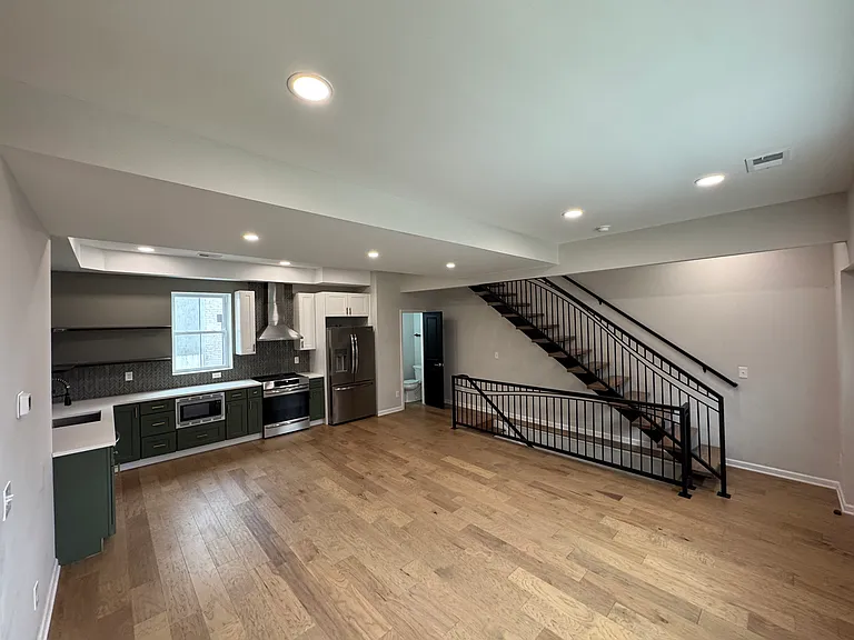 847 Blossom Way — Photo 2
