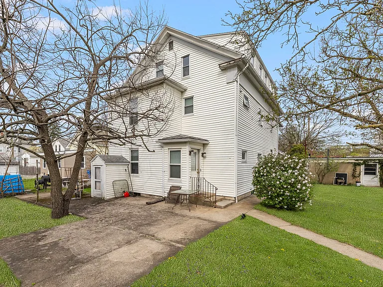 1561 Cranston St #1 — Photo 18