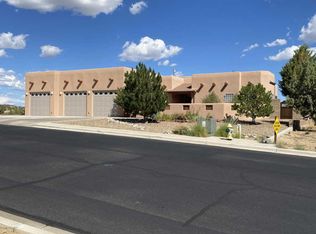 6420 Club House Dr, Farmington, NM 87402