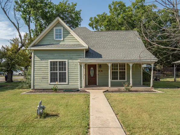 801 E Main St, Tioga, TX 76271