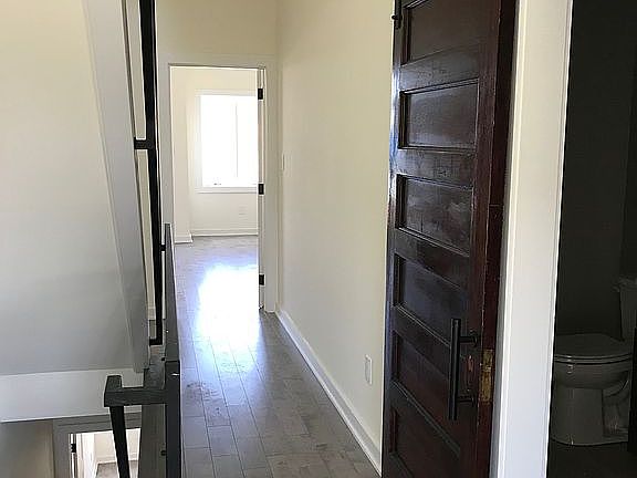 5th image of 2046 E Susquehanna Ave