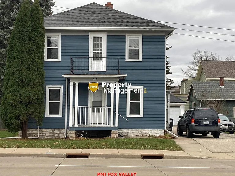 512 S Memorial Dr — Photo 2