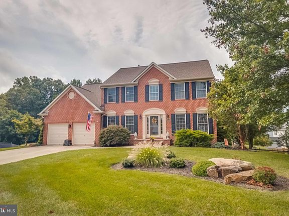 2nd image of 802 Briergreen Ct