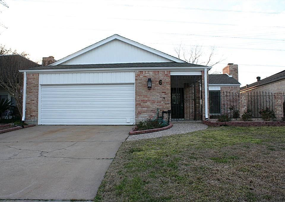 1st image of 6 Bendwood Dr
