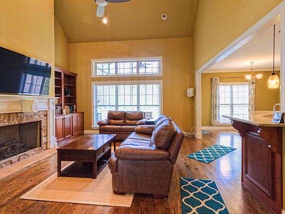 Living Room Gas Fireplace