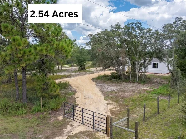 8531 N Calcutta Ave, Dunnellon, FL 34433