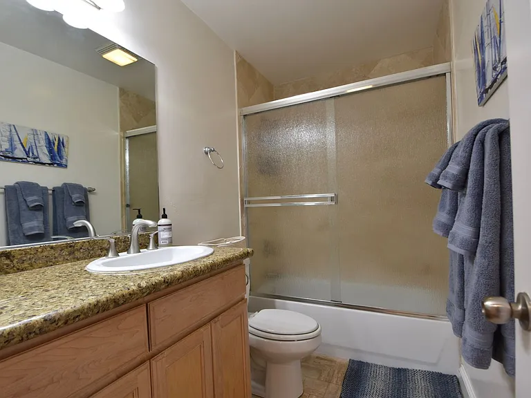 1052 Isabella Ave #A — Photo 23