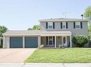 120 Oak Dr, Saint Peters, MO 63376