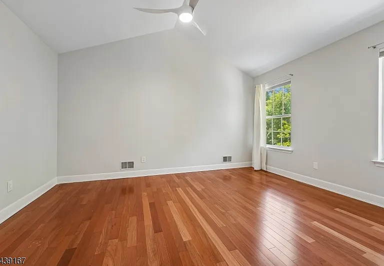 30 Yale Ter — Photo 20