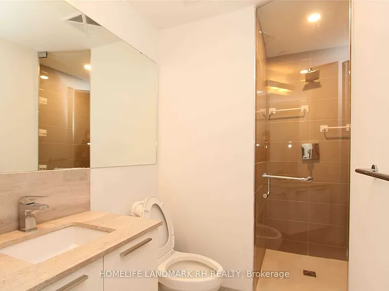 28 Wellesley St E #2204 — Photo 8