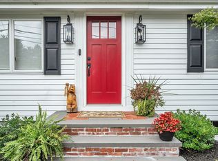 13 Oak St, Foxboro, MA 02035