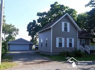 6908 Chester St, South Rockwood, MI 48179