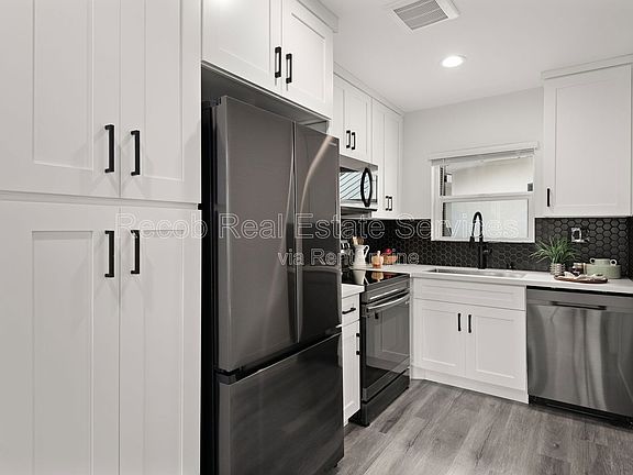 4th image of 1710 Hanford Dr #1706