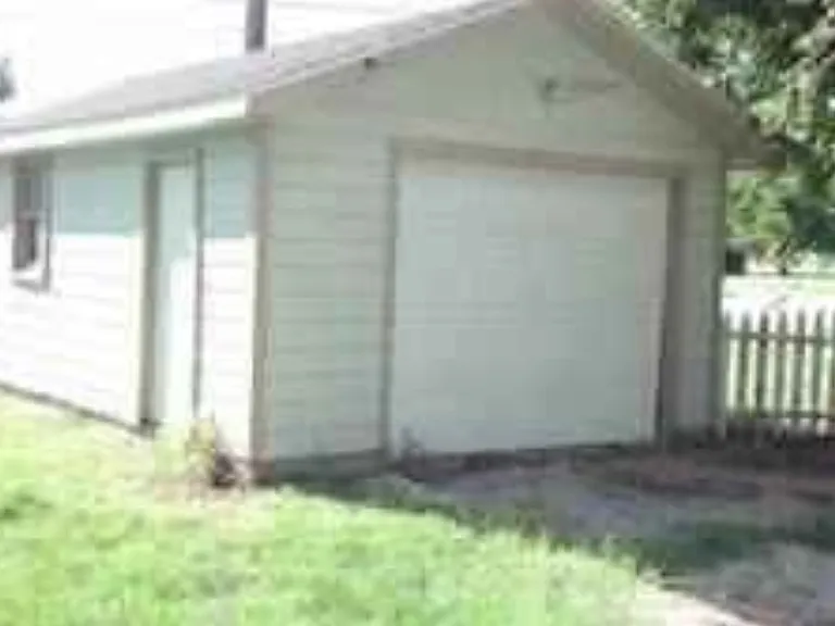 SW — Photo 18