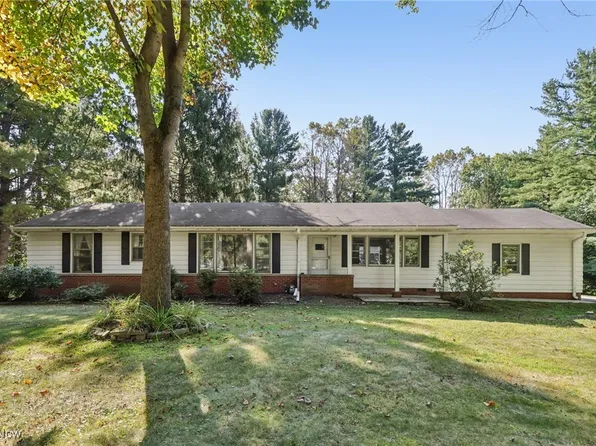 13023 W Geauga Trl, Chesterland, OH 44026